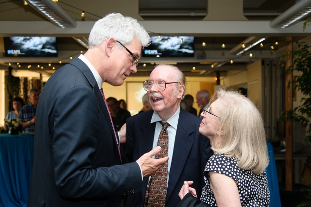 Department of Earth, Atmospheric and Planetary Sciences head Robert van der Hilst (left) converses with Peter Stone and Paola (Stone) Rizzoli. (Photo: J. Gillooly)